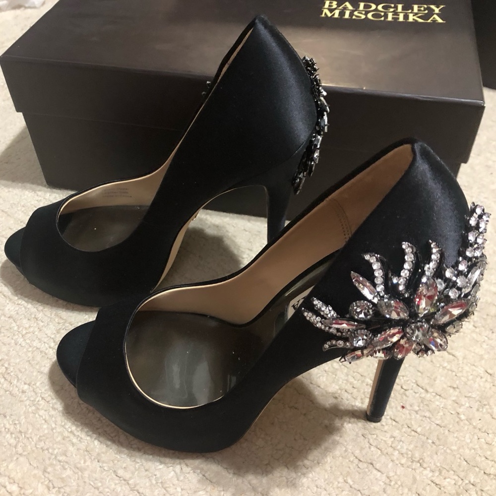 Badgley Mischka Pumps - Marcia